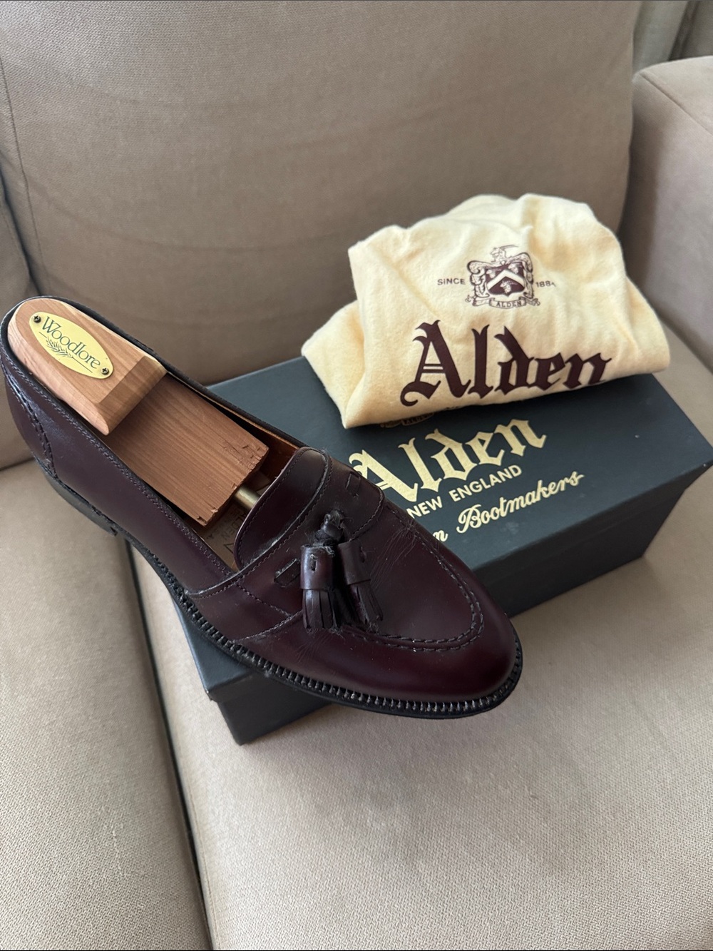 Alden Burgundy Tassel Loafer with Gold-Logo Box